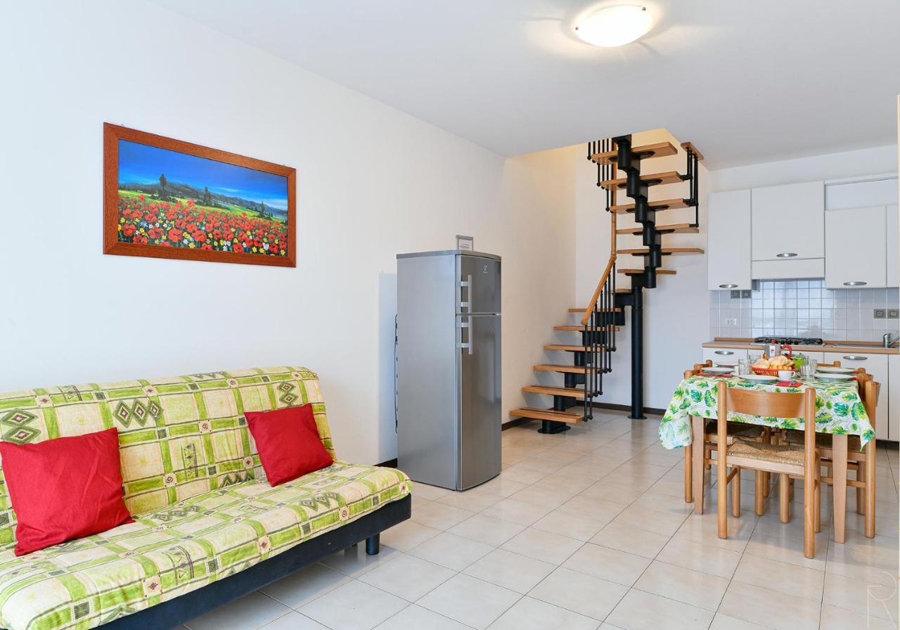 شقة كاوْرلي  في Apartament With Swimming Pool المظهر الخارجي الصورة