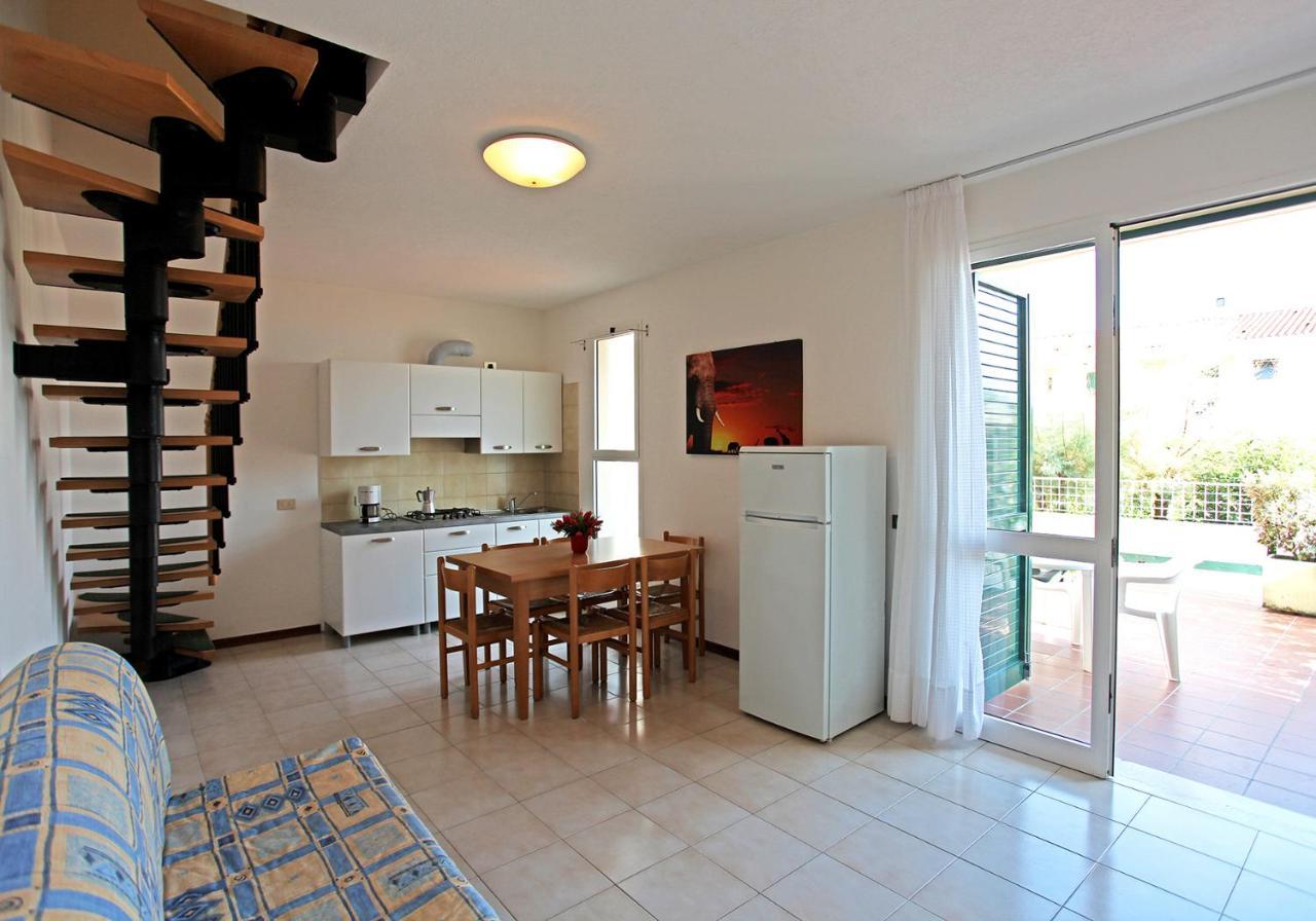 شقة كاوْرلي  في Apartament With Swimming Pool المظهر الخارجي الصورة