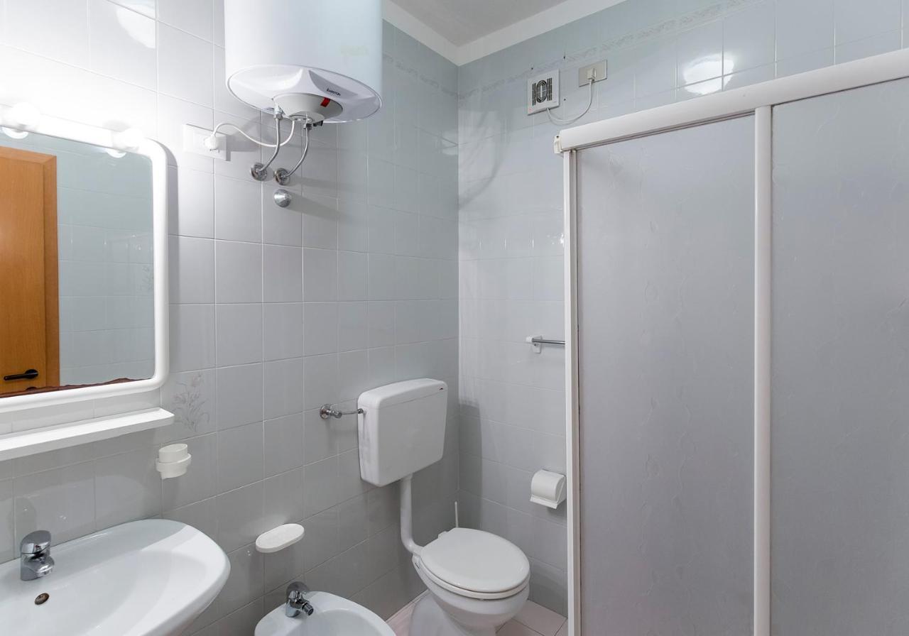 شقة كاوْرلي  في Apartament With Swimming Pool المظهر الخارجي الصورة