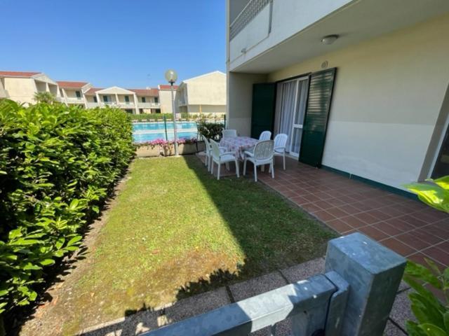 شقة كاوْرلي  في Apartament With Swimming Pool المظهر الخارجي الصورة
