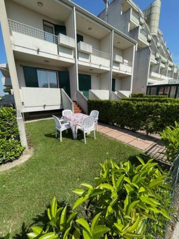 شقة كاوْرلي  في Apartament With Swimming Pool المظهر الخارجي الصورة